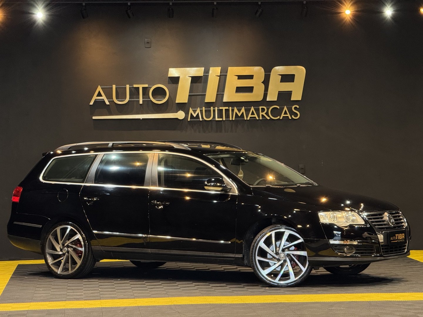 Volkswagen Passat TB 2.0 FSI/TSI 211cv Tiptronic 4p na cor Preto em Joinville / SC - 1000074