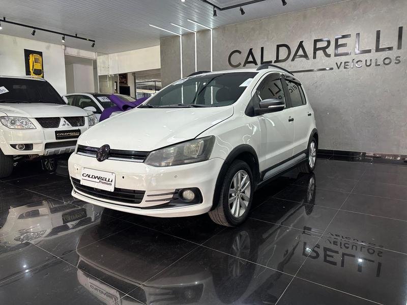 Volkswagen Fox City 1.0 Mi/ 1.0Mi Total Flex 8V 5p na cor Branco em Londrina / PR - 1000681