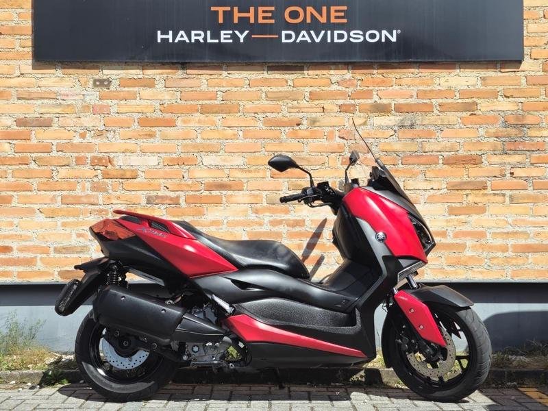YAMAHA XMAX 250 ABS  na cor Vermelho em Curitiba / PR - 1001357