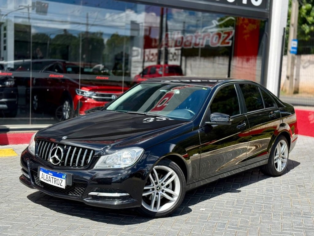 Mercedes-Benz C-180 Classic/Classic Plus/Elegance na cor Preto em Ponta Grossa / PR - 1001853