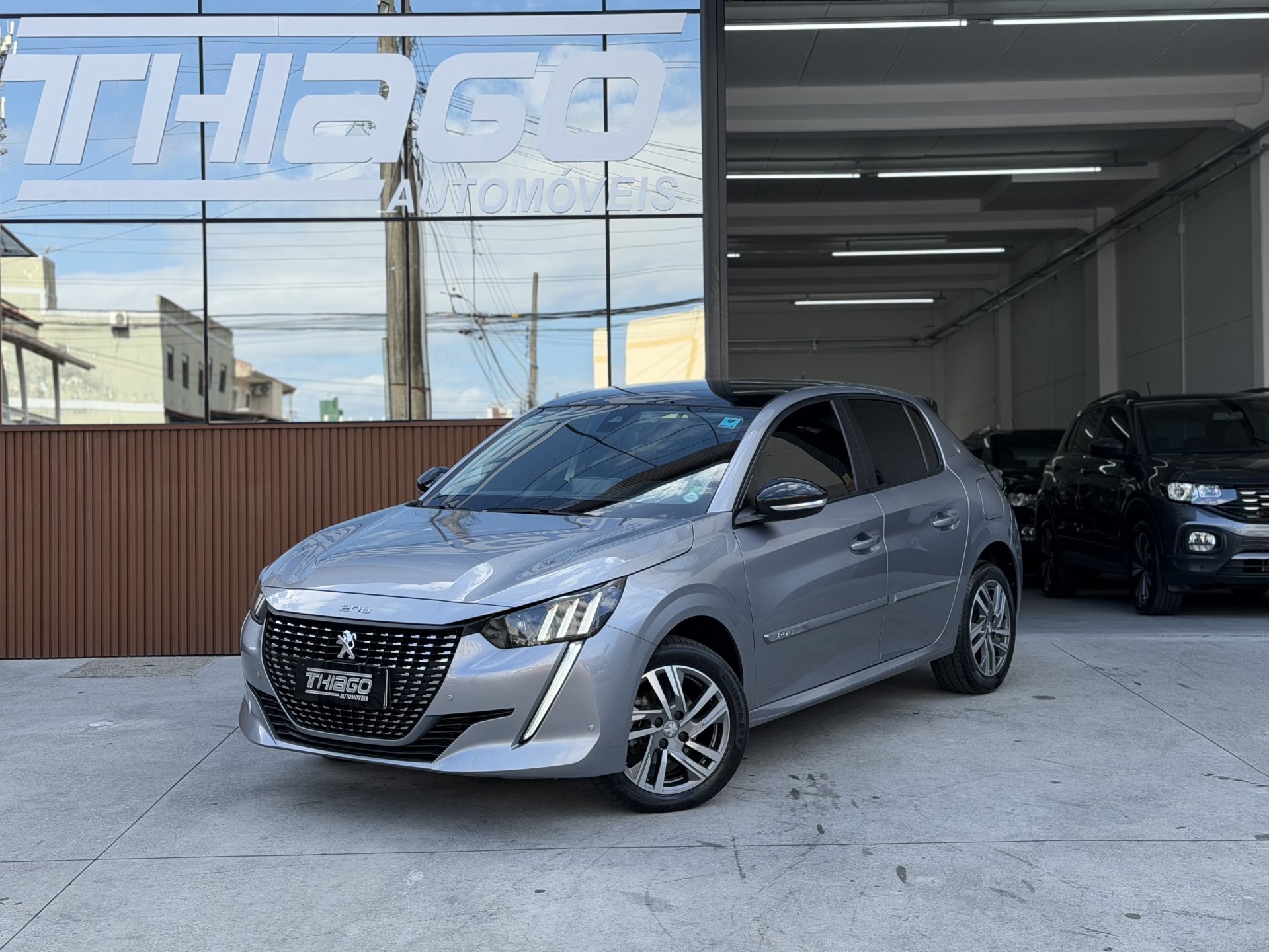 Peugeot 208 Griffe 1.6 Flex 16V 5p Mec. na cor Prata em Palhoça / SC - 1001879