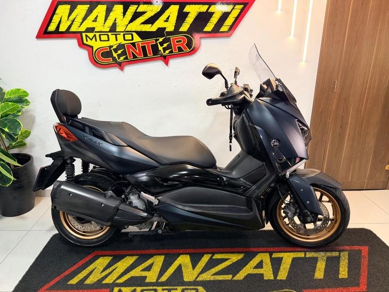 YAMAHA XMAX 250 ABS  na cor Verde em Campo Largo / PR - 1002419