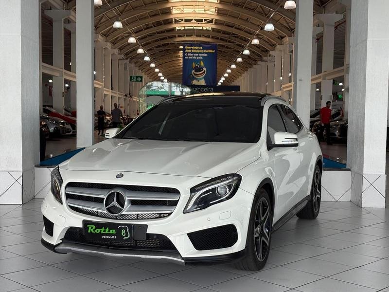Mercedes-Benz GLA 250 Sport 2.0 TB 16V 4x2 211cv Aut. na cor Branco em Curitiba / PR - 1002745