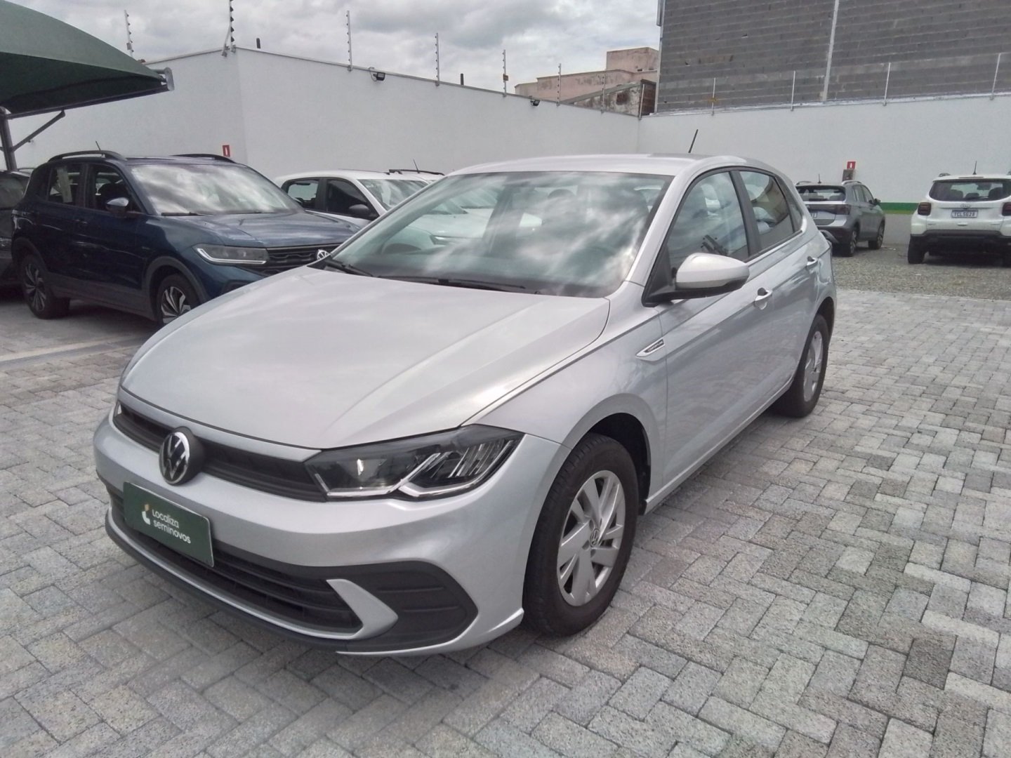 Volkswagen Polo Comfortline TSI 1.0 Flex 12V Aut. na cor Prata em Joinville / SC - 1002775