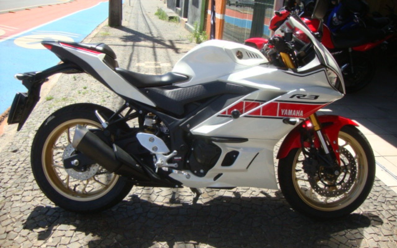 YAMAHA YZF R-3 World GP 60th ANINIVERSARY ED.  na cor Branco em Ponta Grossa / PR - 1003004