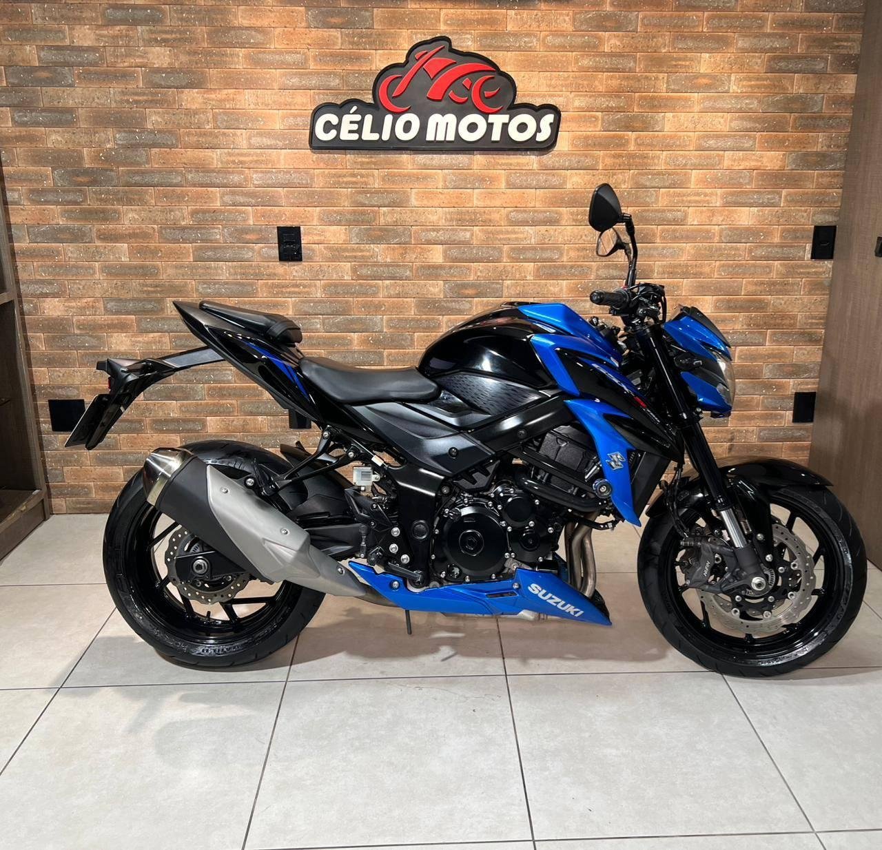 Suzuki GSX-S 750  na cor Azul em Palhoça / SC - 1003049