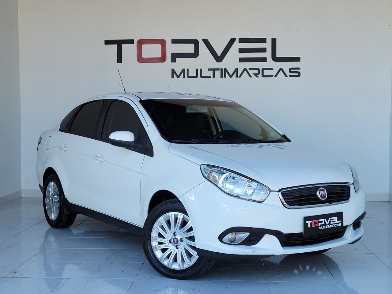 Fiat Grand Siena ESSENCE 1.6 Flex 16V na cor Branco em São José / SC - 1003367
