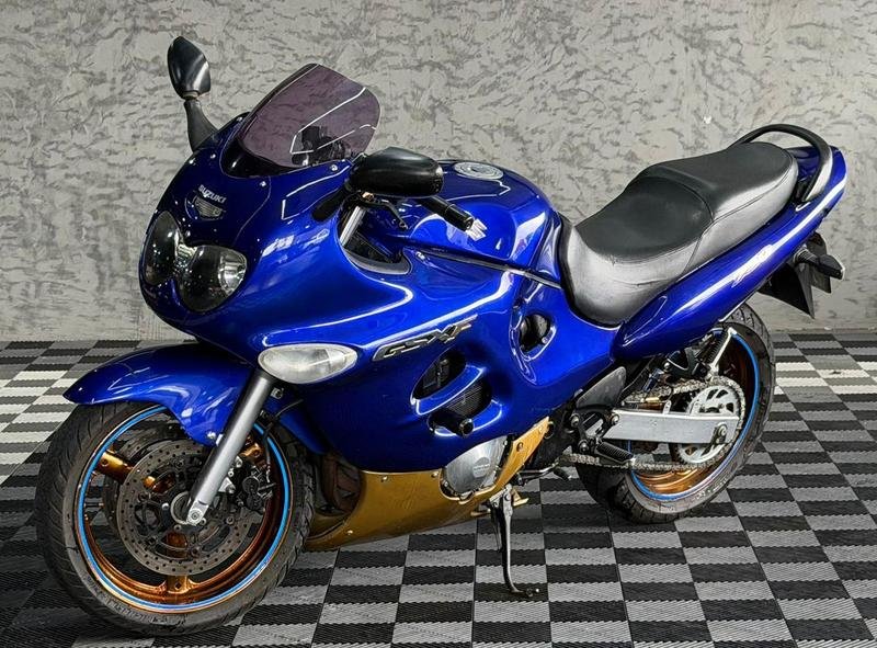 Suzuki GSX 750 F  na cor Azul em Curitiba / PR - 1004405