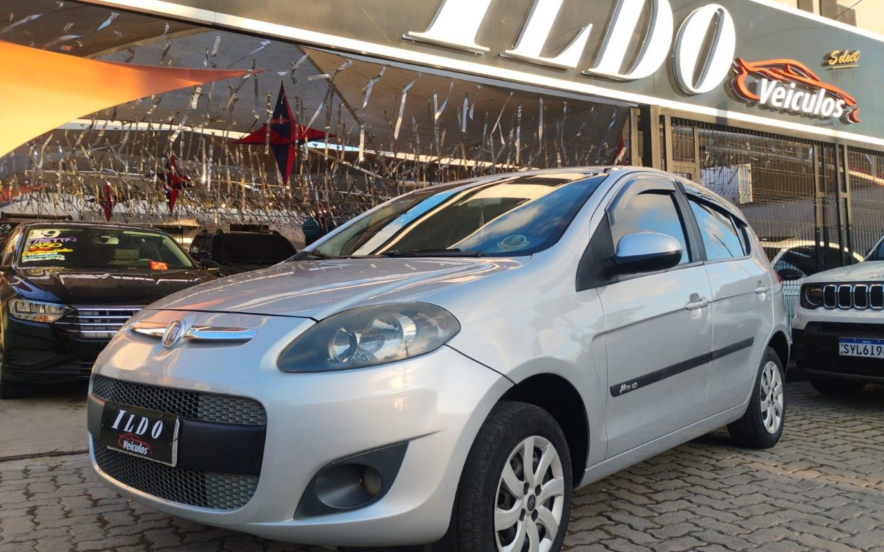 Fiat Palio Week. ATTRACTIVE 1.4 Fire Flex 8V na cor Prata em Campinas / SP - 1004734
