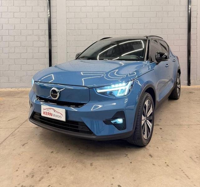 Volvo XC40 Recharge Plus (Elétrico) na cor Azul no Canoas / RS - 1005213