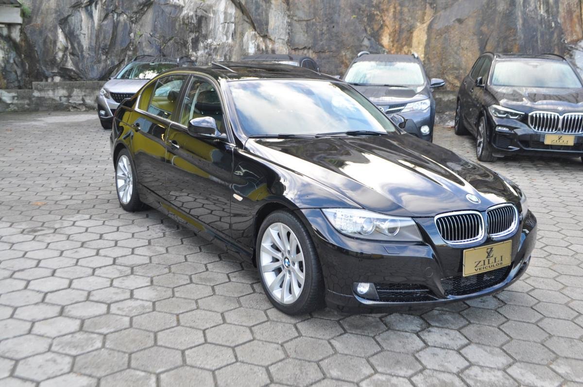 BMW 325i  na cor Preto em Florianópolis / SC - 1005504