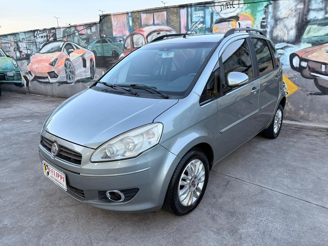 Fiat Idea ATTRACTIVE 1.4 Fire Flex 8V 5p na cor Cinza em Joinville / SC - 1007221