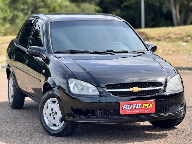Chevrolet Classic Life/LS 1.0 VHC FlexP. 4p na cor Preto em Curitiba / PR - 1007603