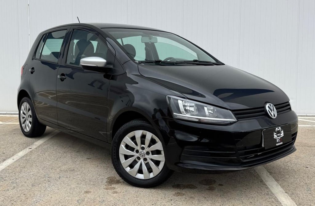 Volkswagen Fox Trendline 1.6 Flex 8V 5p na cor Preto em Fazenda Rio Grande / PR - 1007637
