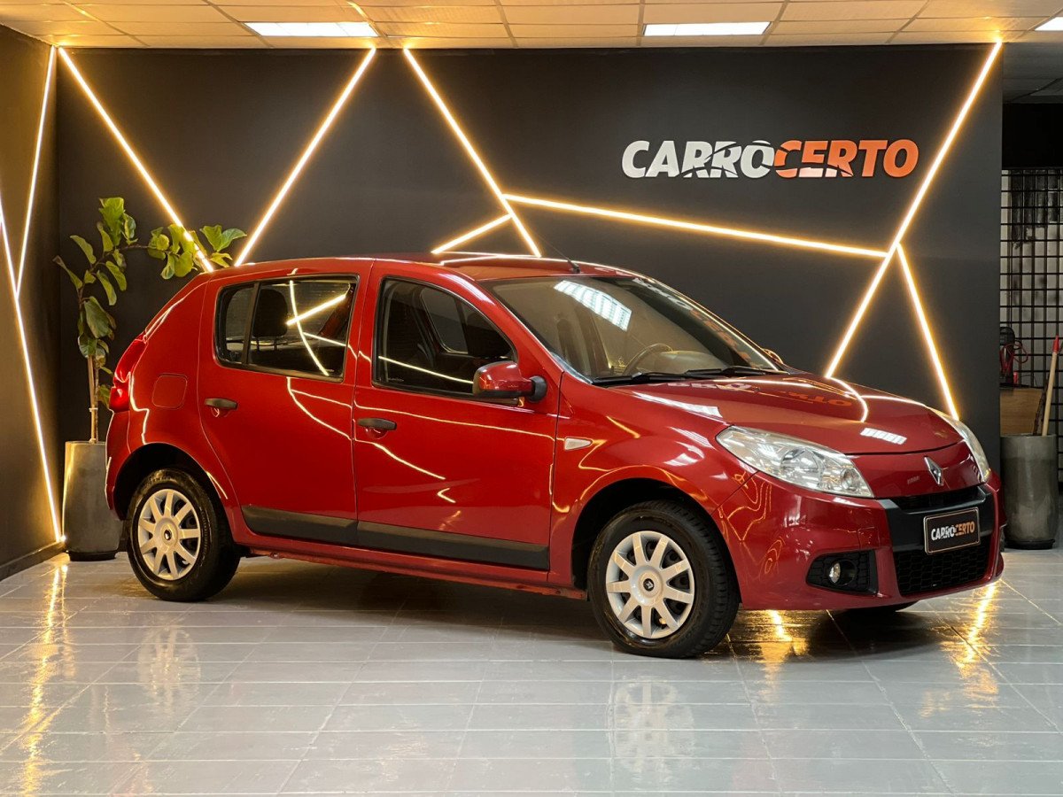 Renault Sandero Authentique Hi-Flex 1.0 16V 5p na cor Vermelho no Novo Hamburgo / RS - 1007705
