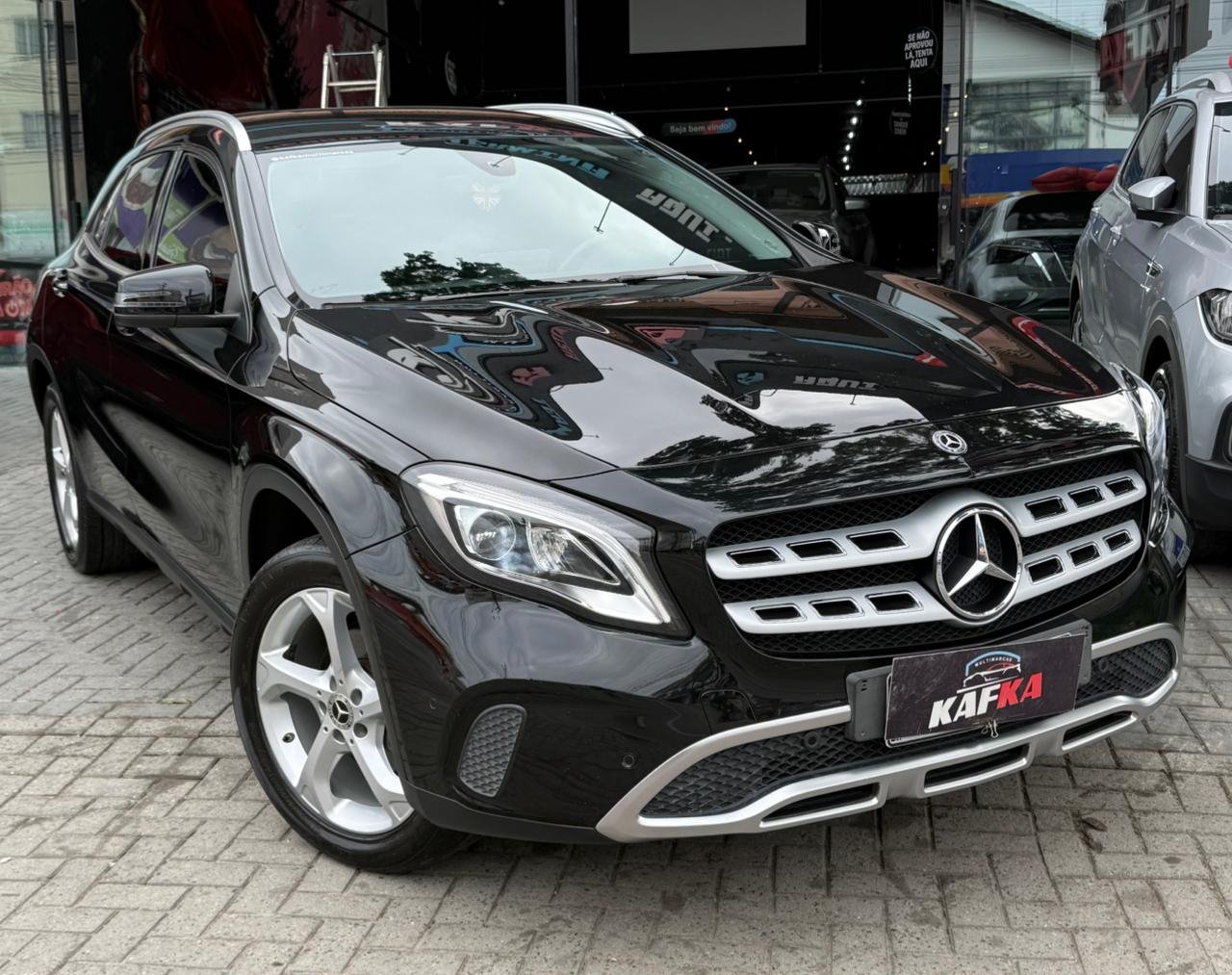 Mercedes-Benz GLA 200 Advance 1.6/1.6 TB 16V Flex Aut. na cor Preto em Joinville / SC - 1007983