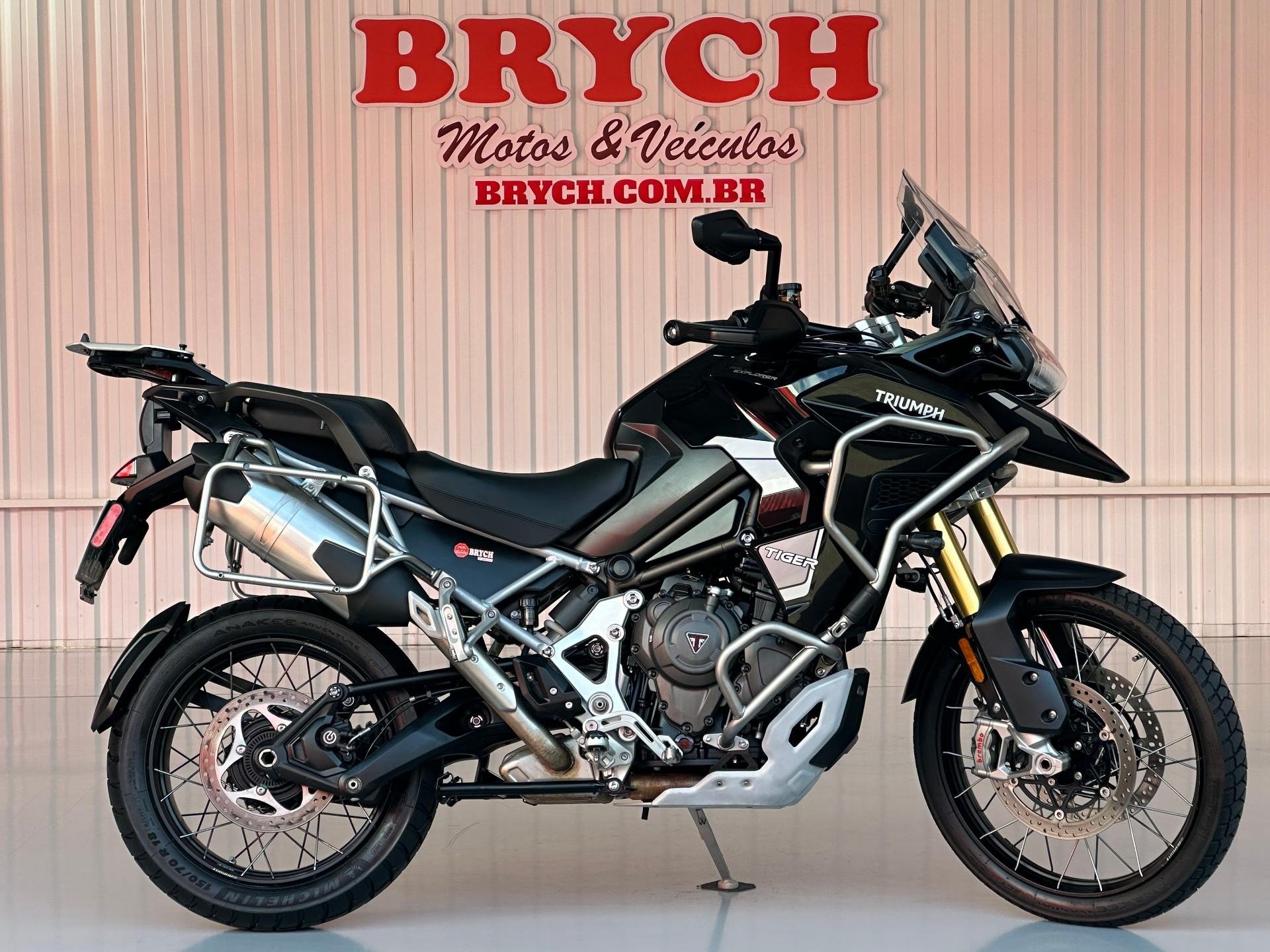 TRIUMPH TIGER 1200 RALLY EXPLORER  na cor Preto em Pomerode / SC - 1008000