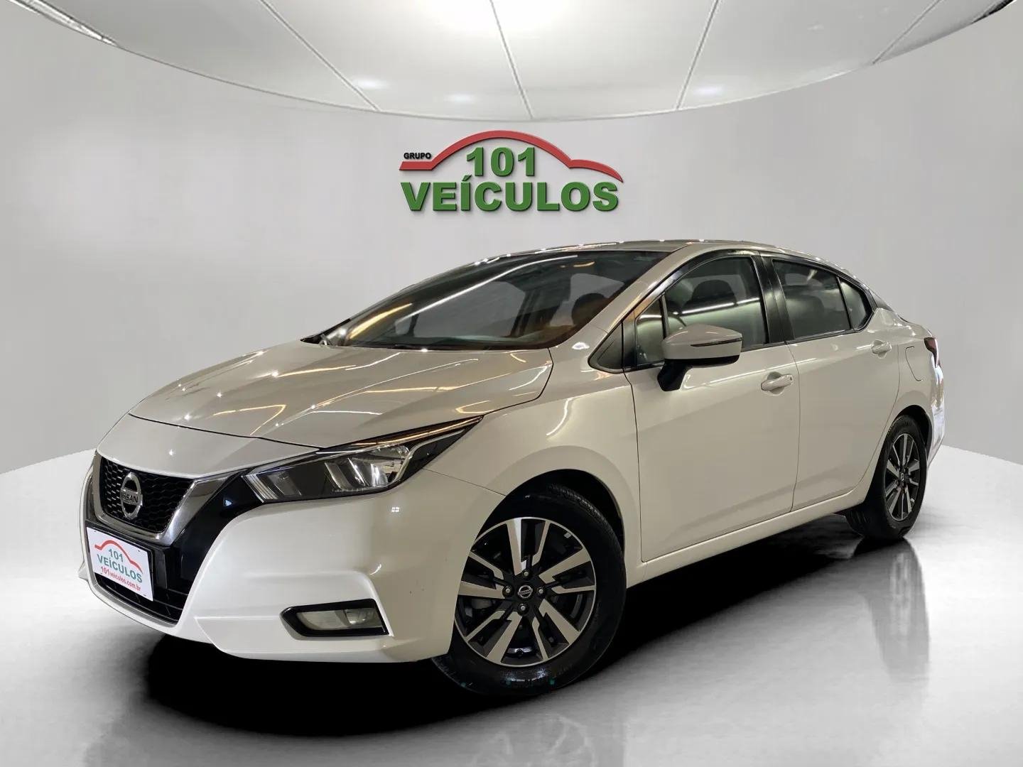 Nissan VERSA Advance 1.6 16V Flex Aut. na cor Branco em São José / SC - 1009276
