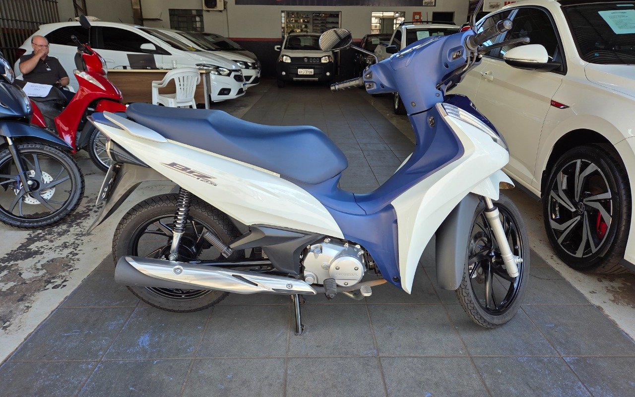 Honda BIZ 125 EX/ 125 EX FLEX  na cor Branco em Maringá / PR - 1009773