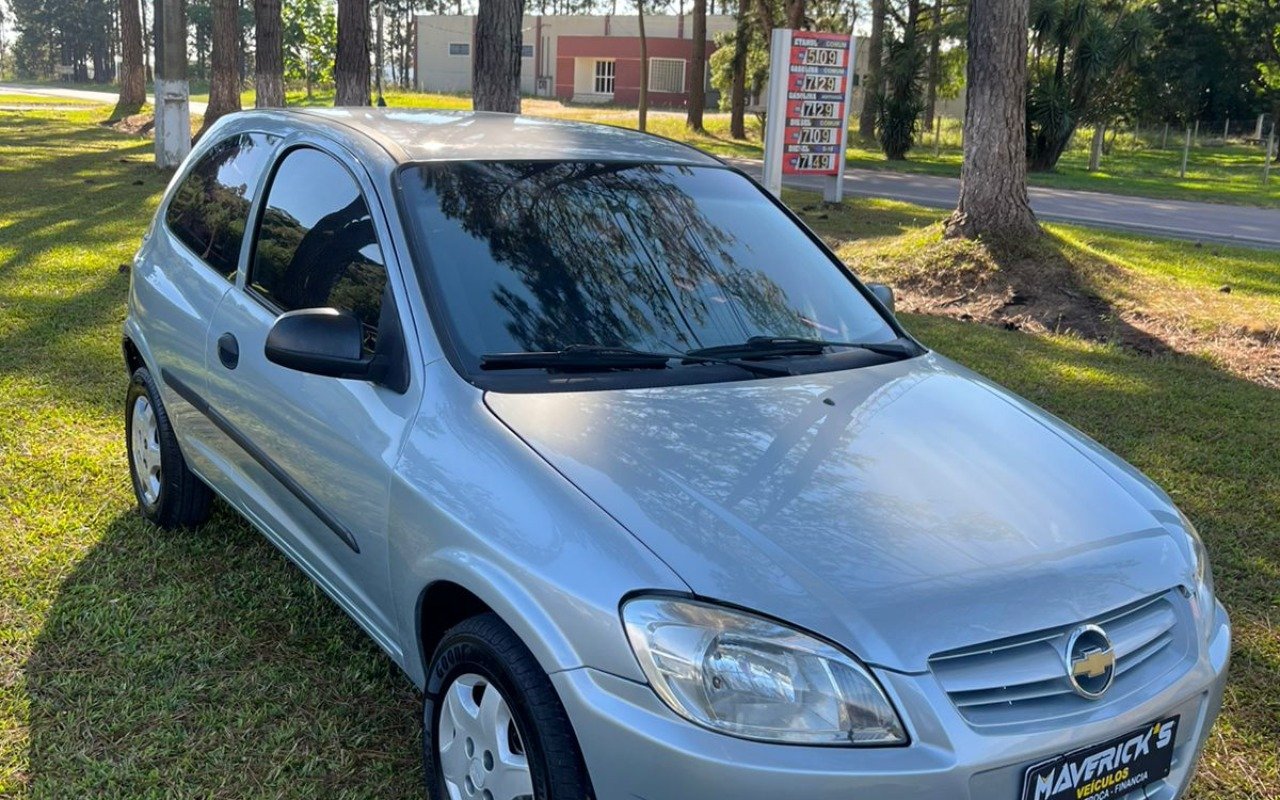 Chevrolet Celta Life/ LS 1.0 MPFI 8V FlexPower 3p na cor Prata em Agudos do Sul / PR - 1009791