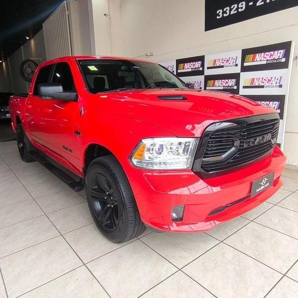 RAM Classic LARAMIE NIGHT ED. 5.7 4X4 Aut. na cor Vermelho em Londrina / PR - 1010197