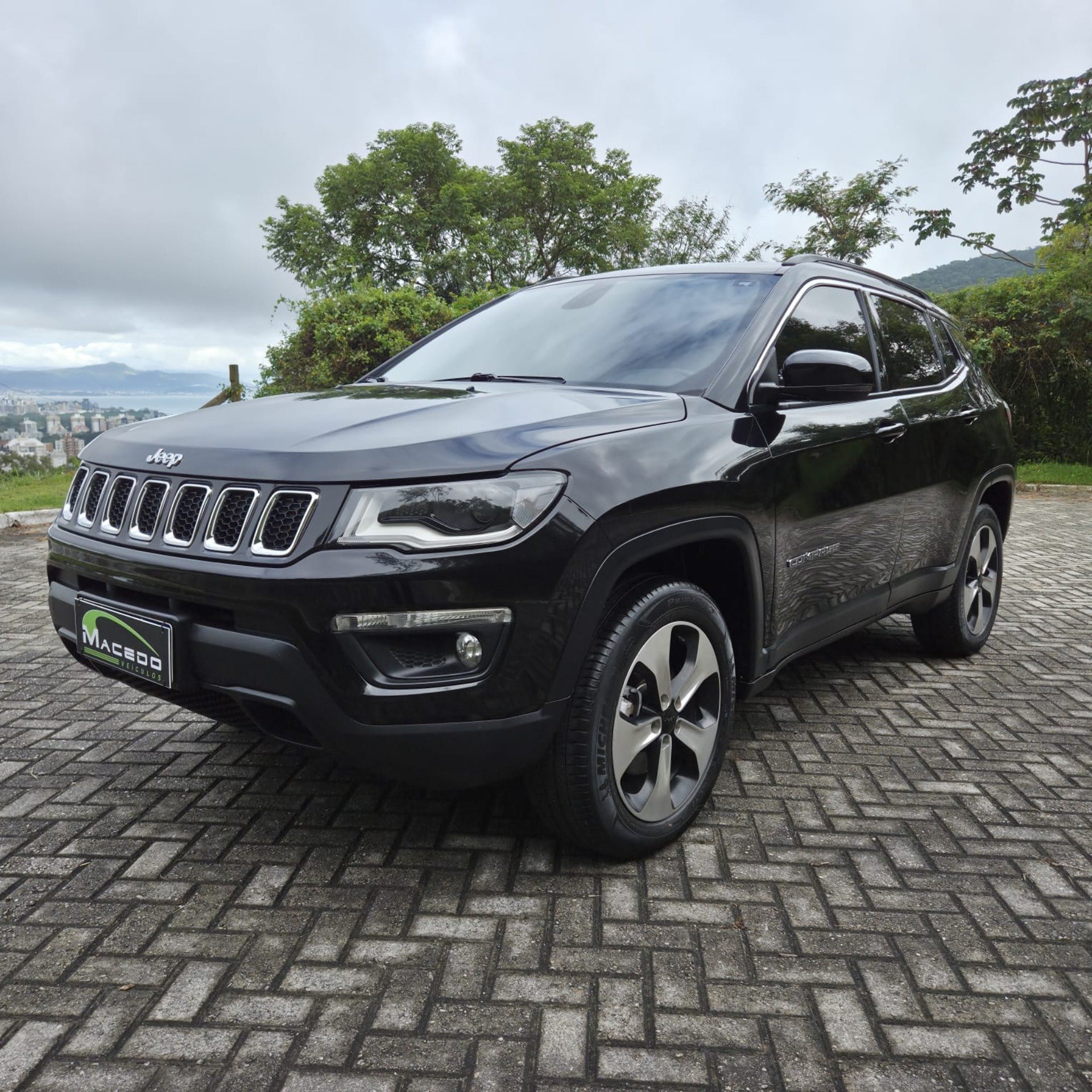 Jeep Compass LONGITUDE 2.0 4x4 Dies. 16V Aut. na cor Preto em Florianópolis / SC - 1010916