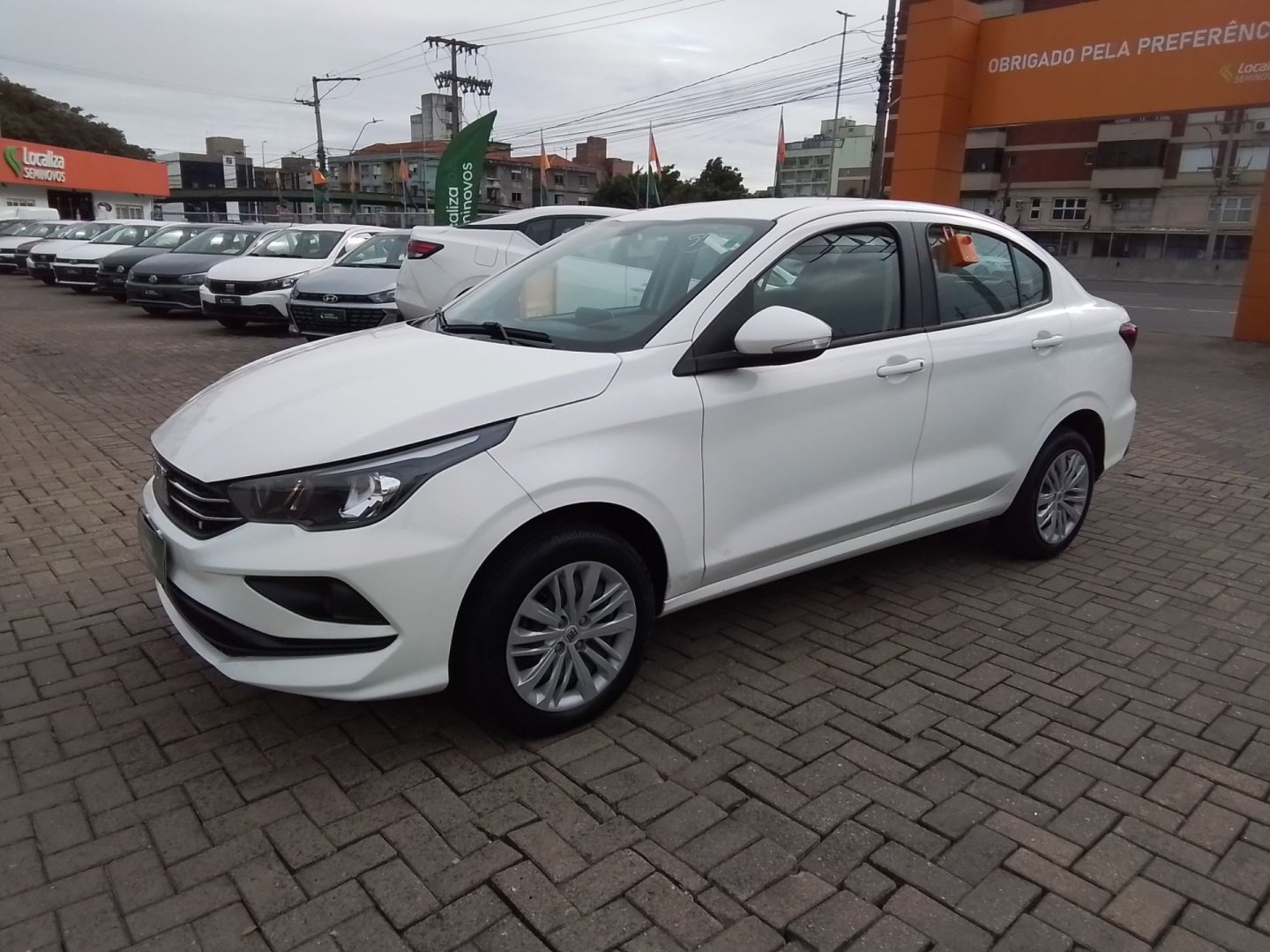 Fiat Cronos 1.3 8V Flex na cor Branco no Gravataí / RS - 1011230