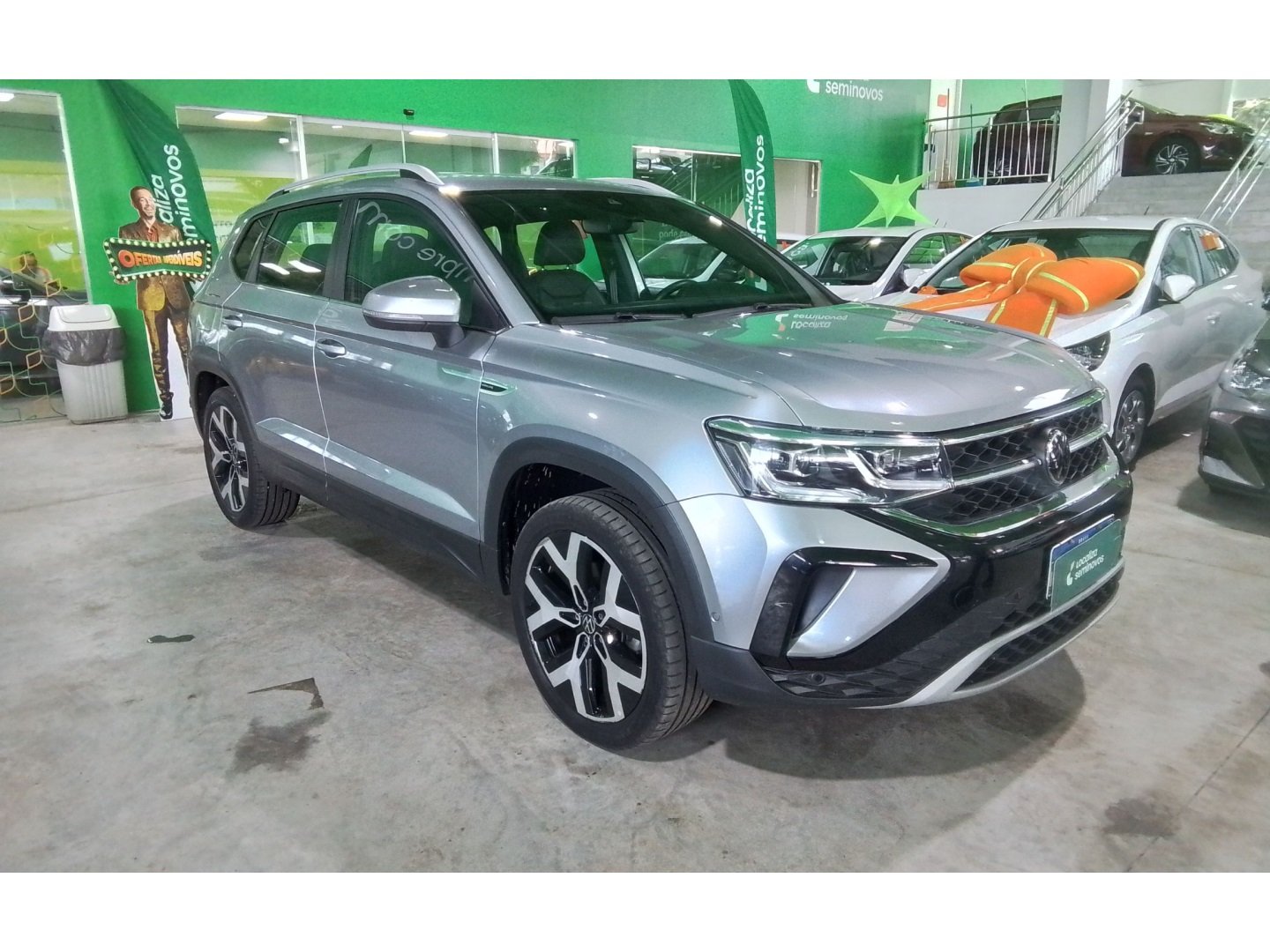 Volkswagen Taos Highline 1.4 250 TSI Flex Aut. na cor Prata em Cascavel / PR - 1011237