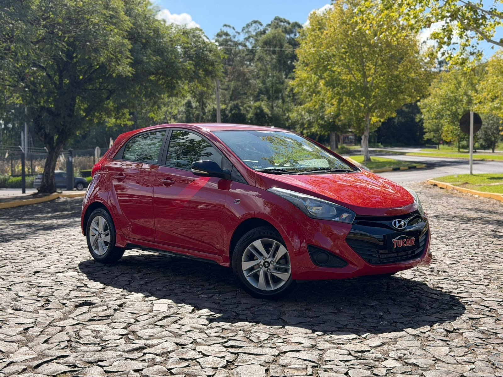 Hyundai HB20 C./C.Plus/C.Style 1.6 Flex 16V Mec. na cor Vermelho no Dois Irmãos / RS - 1012430