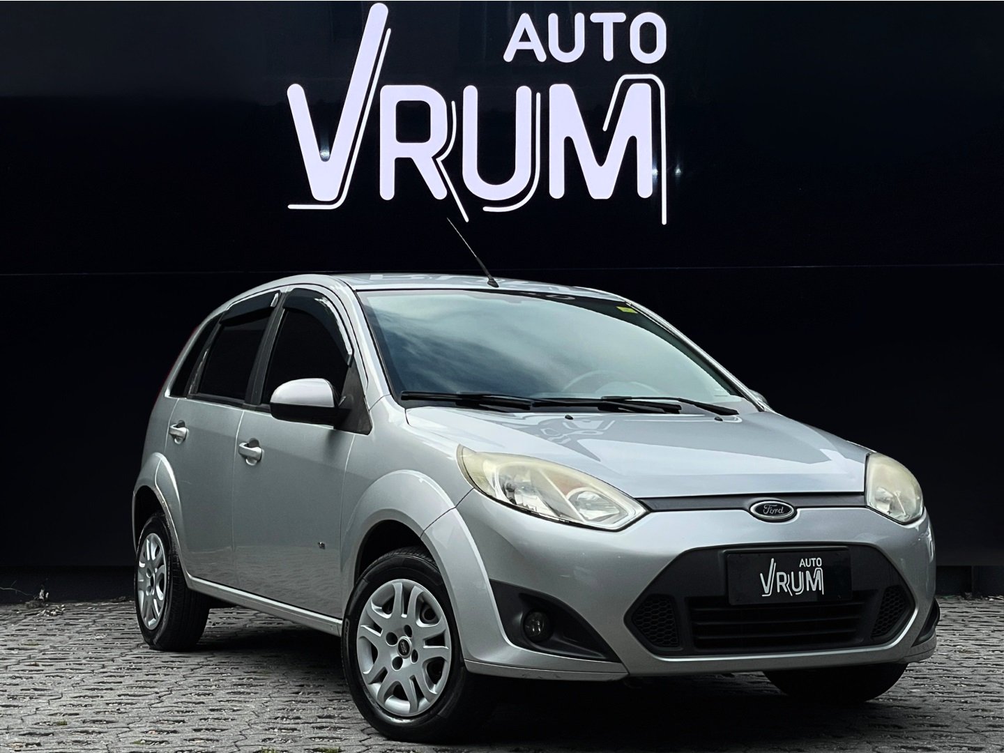 Ford Fiesta 1.0 8V Flex/Class 1.0 8V Flex 5p na cor Prata em Curitiba / PR - 1013717