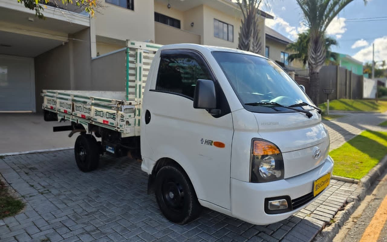 Hyundai HD80 3.0 16V (diesel)(E5) na cor Branco em Curitiba / PR - 1013779