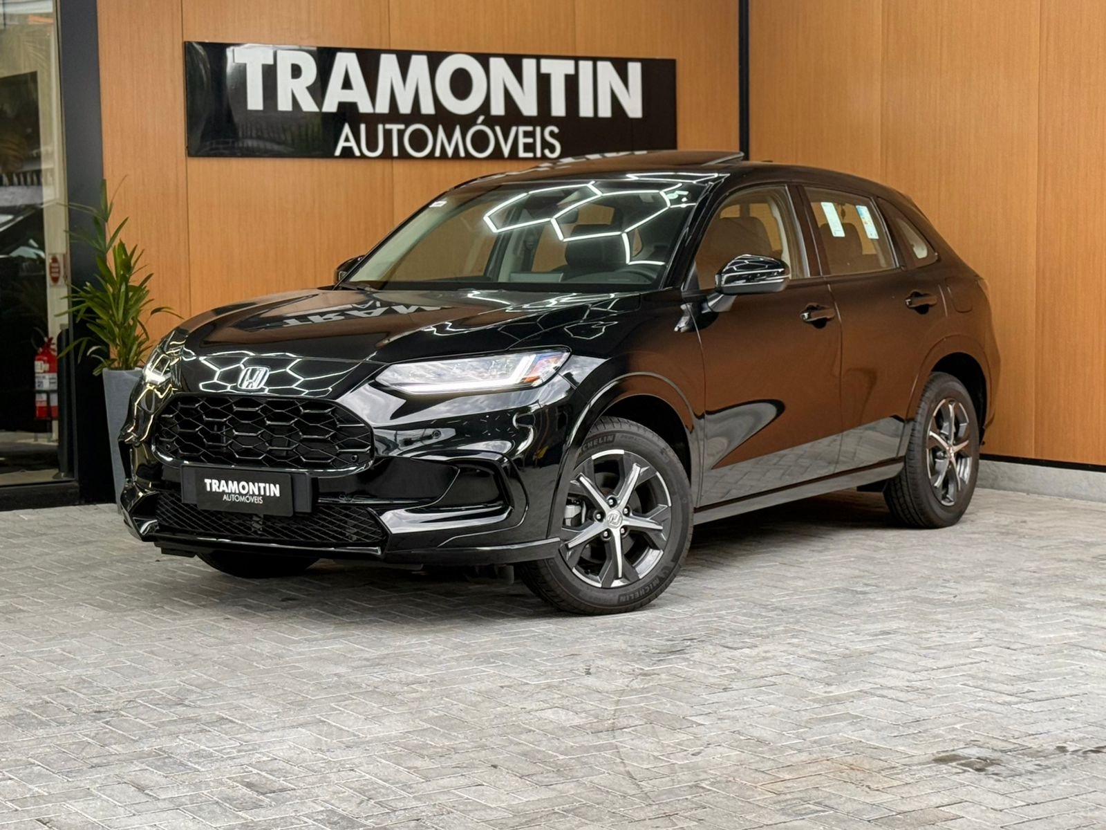 Honda ZR-V Touring 2.0 16V 5p Aut. na cor Preto em São José / SC - 1015734