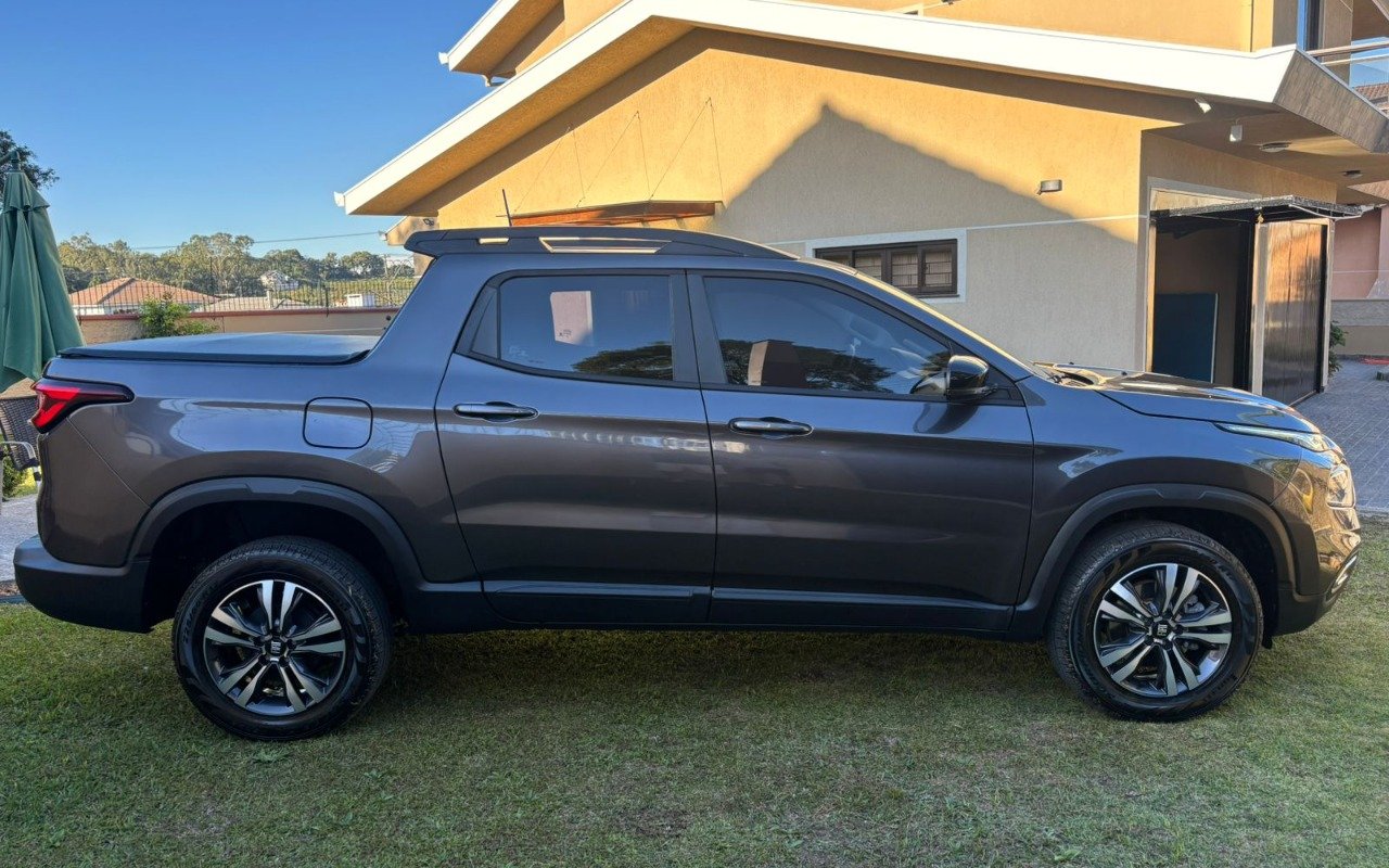 Fiat Toro Freedom 1.3 T270 4x2 Flex Aut. na cor Cinza em Colombo / PR - 1016211