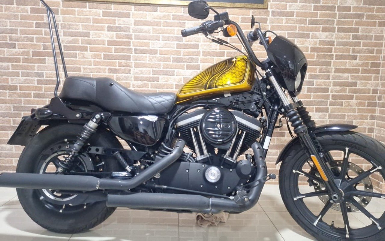 HARLEY-DAVIDSON XL 883N IRON  na cor Outros em Ponta Grossa / PR - 1016585