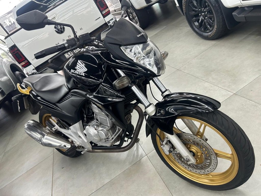 Honda CB 300R/ 300R FLEX  na cor Preto em Maringá / PR - 1017787