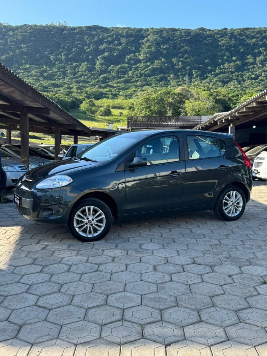 Fiat Palio ESSENCE 1.6 Flex 16V 5p na cor Cinza no Osório / RS - 1018583