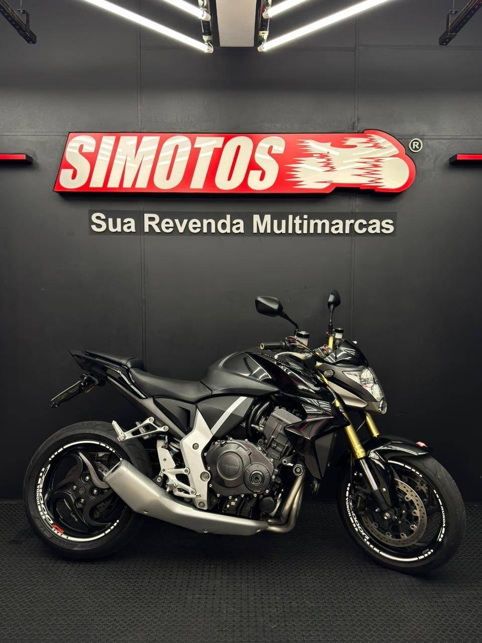 Honda CB 1000R/ABS  na cor Preto em Florianópolis / SC - 1018823