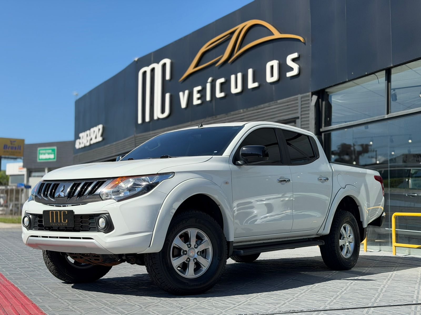 Mitsubishi L200 Triton Sport GLS 2.4 CD Diesel Aut. na cor Branco em São José / SC - 1018919
