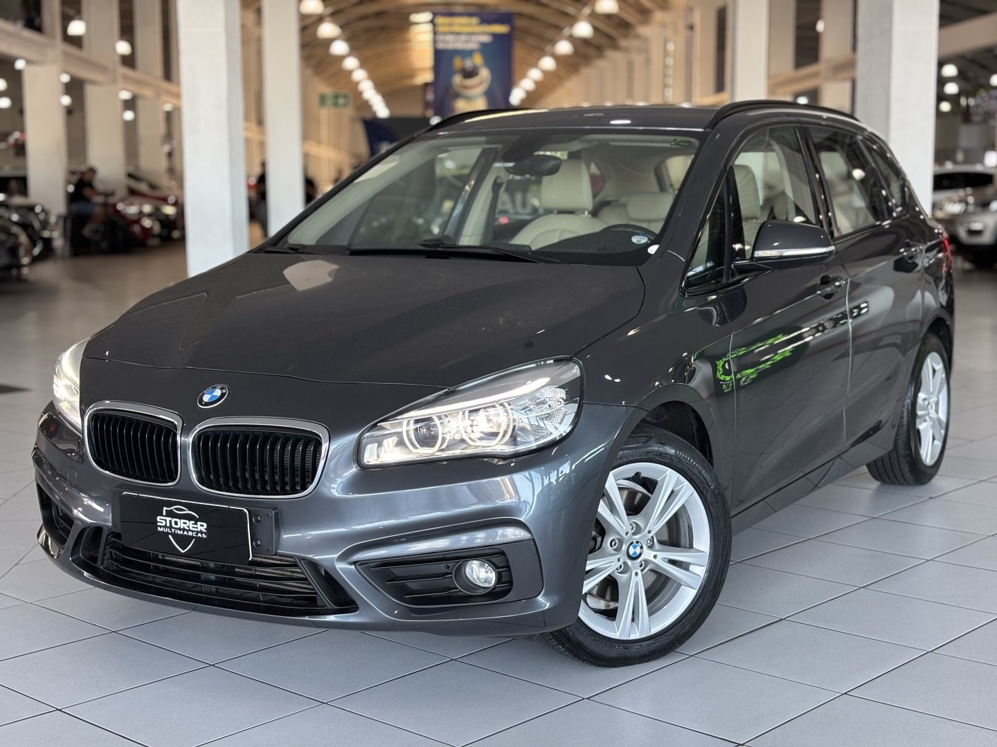 BMW 220i Tourer Active Flex 2.0 TB Aut. na cor Cinza em Curitiba / PR - 1018970