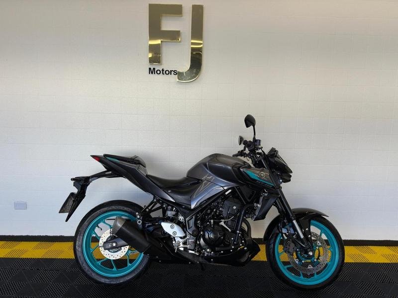 YAMAHA MT-03 321/ABS  na cor Cinza em Curitiba / PR - 1019291