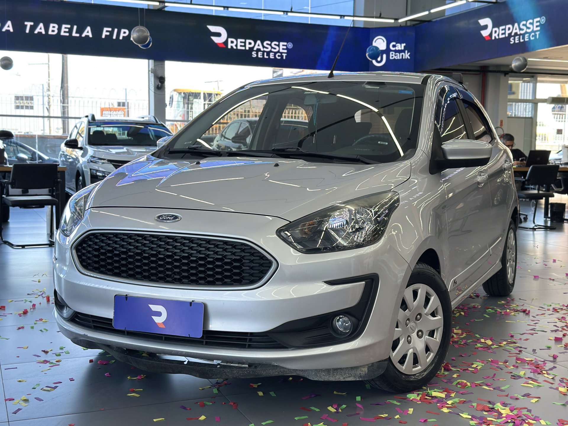 Ford Ka 1.0 SE/SE Plus TiVCT Flex 5p na cor Prata em Palhoça / SC - 1019396