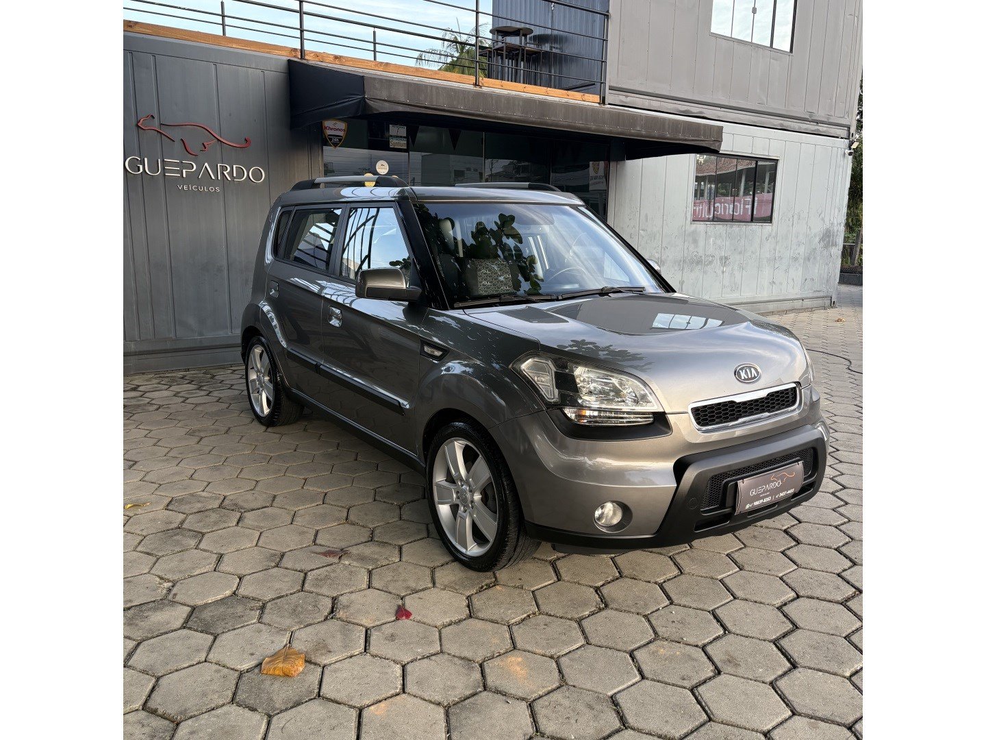 Kia SOUL 1.6/ 1.6 16V FLEX Aut. na cor Cinza em Joinville / SC - 1019478
