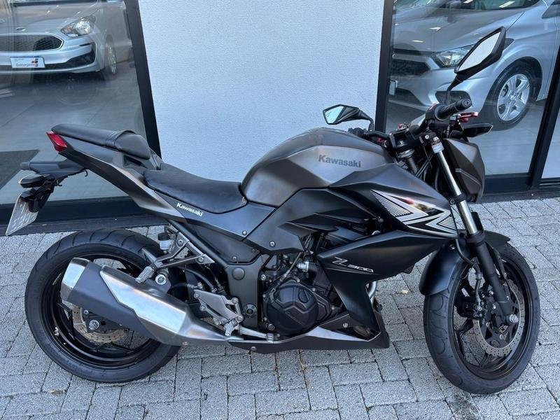 KAWASAKI Z 300  na cor Cinza em Londrina / PR - 1021513