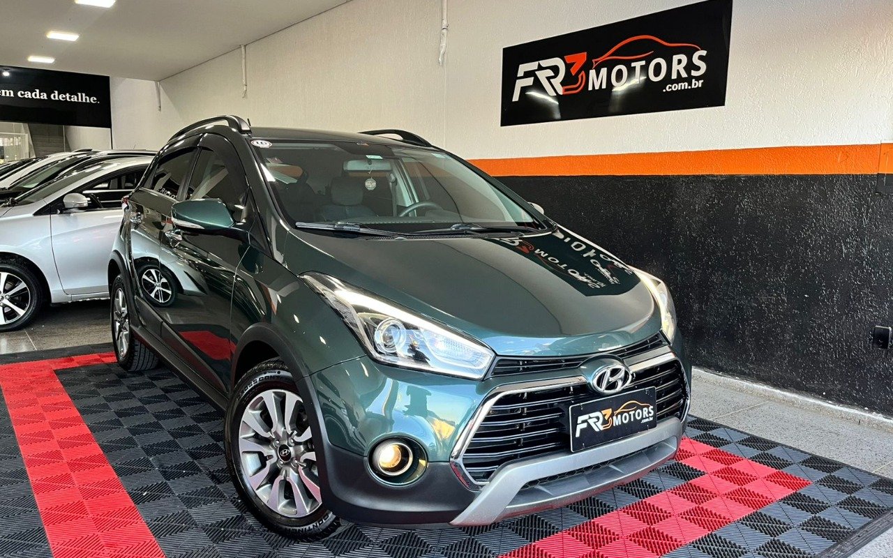 Hyundai HB20S Premium 1.6 Flex 16V Aut. 4p na cor Verde no Gravataí / RS - 1021777
