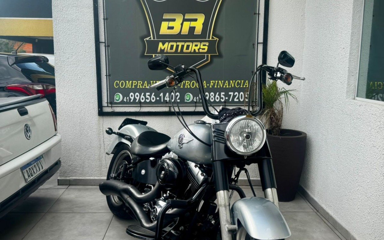 HARLEY-DAVIDSON FAT BOY LOW/ SPECIAL FLSTFB  na cor Prata em Campina Grande do Sul / PR - 1022163