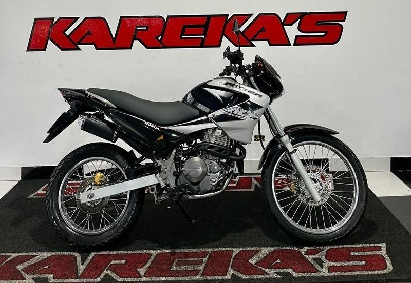 Honda NX-4 FALCON 400  na cor Preto em Curitiba / PR - 1022449