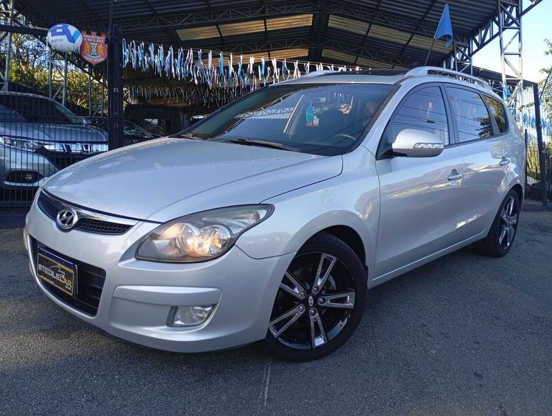 Hyundai i30cw 2.0 16V 145cv Aut. 5p na cor Prata em Curitiba / PR - 1022784