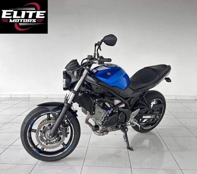 SUZUKI SV650  na cor Azul em Colombo / PR - 10247