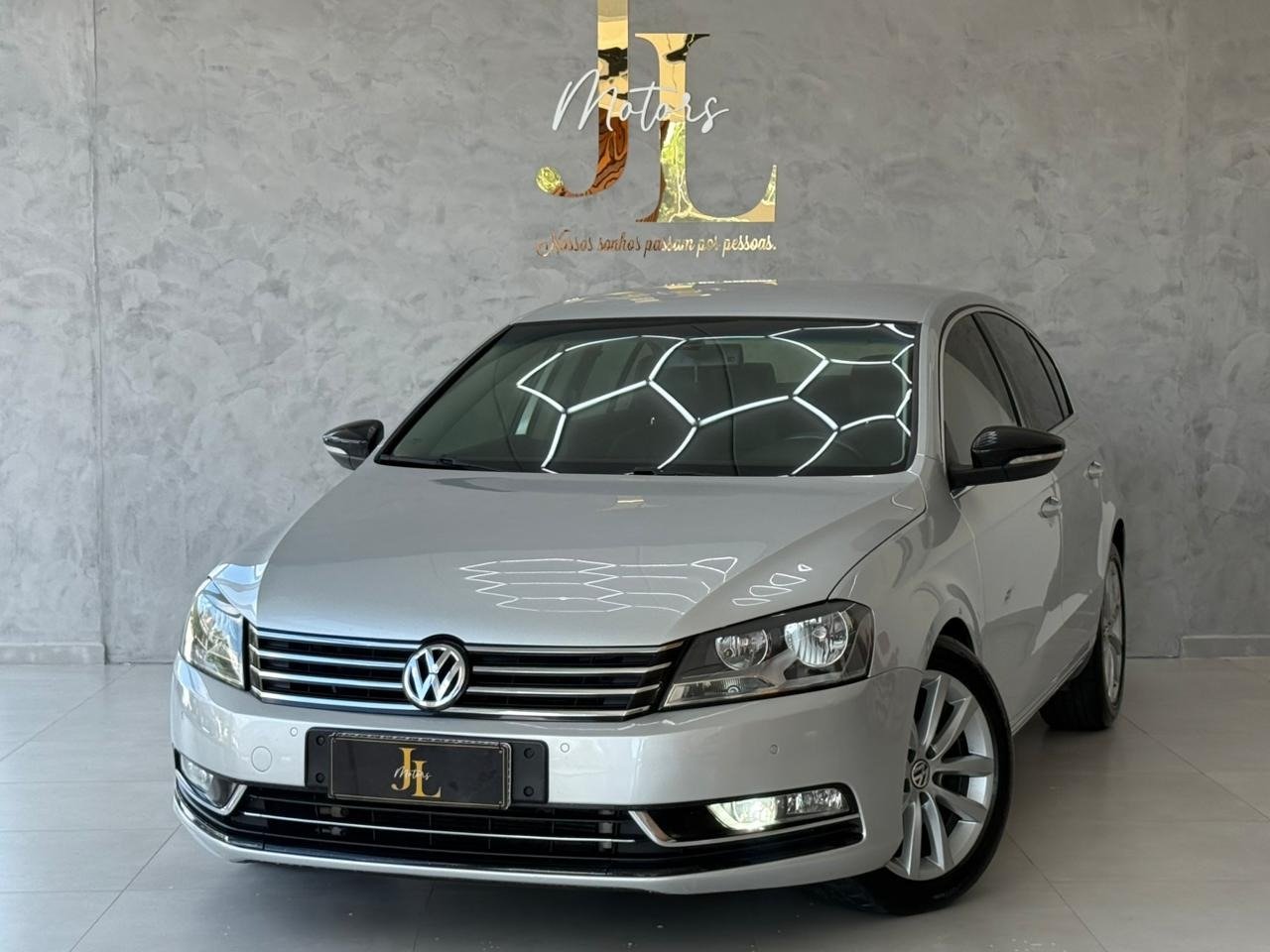 Volkswagen Passat TB 2.0 FSI/TSI 211cv Tiptronic 4p na cor Prata em Joinville / SC - 1025364