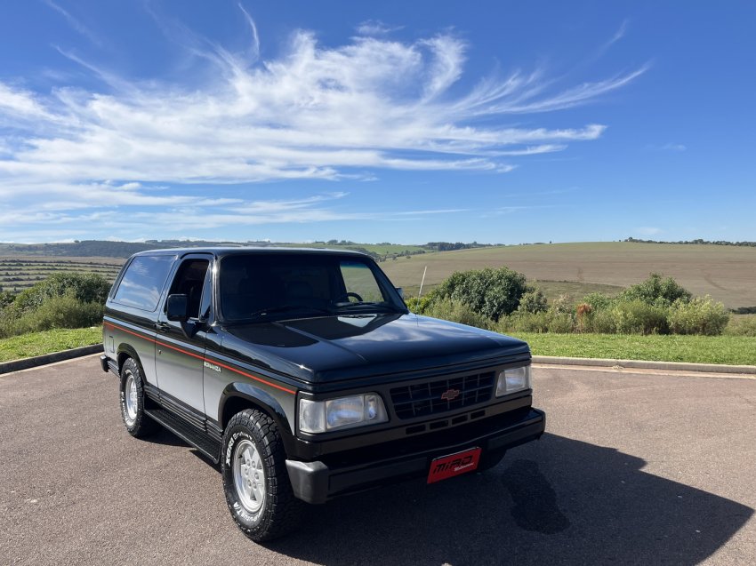 Chevrolet Bonanza S / Luxe 4.0 Diesel Turbo na cor Preto em Ponta Grossa / PR - 1025468